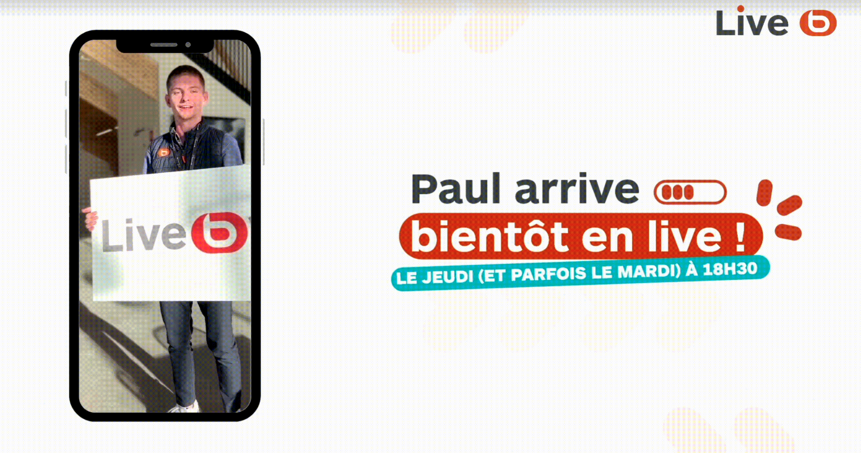 Un générique de live avec un présentateur agitant une pancarte