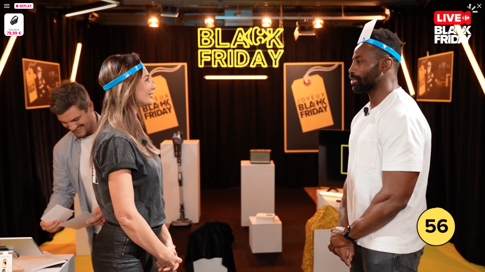 deux personnes jouant à un jeu dans un Live Shopping